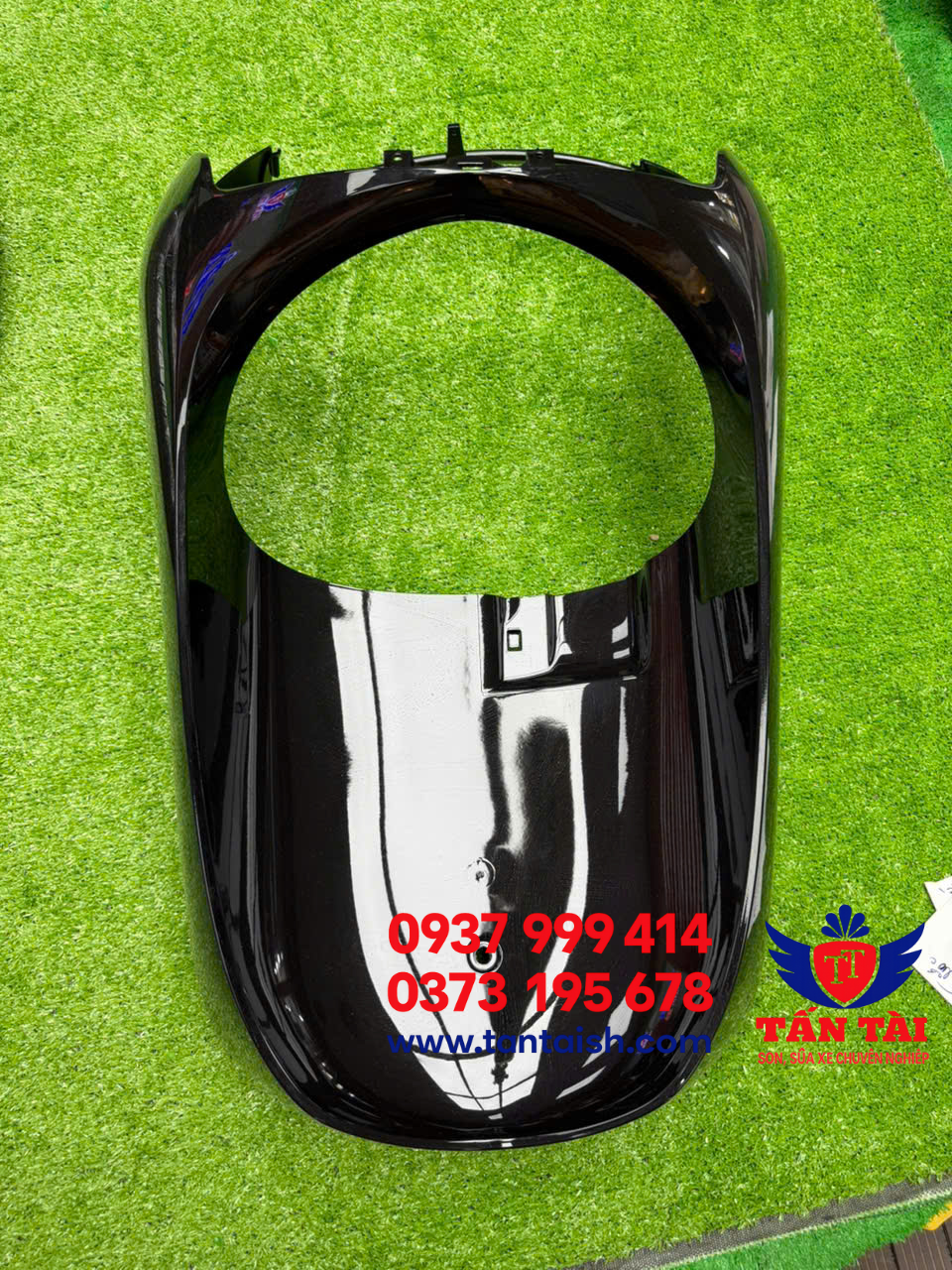 Mặt dựng màu đen bóng ý SH Ý 2009-2012 zin mới, giá tốt, đúng zin Ý mới 100% ae sài đồ zin Ý mới tin...ko chơi đồ fake.