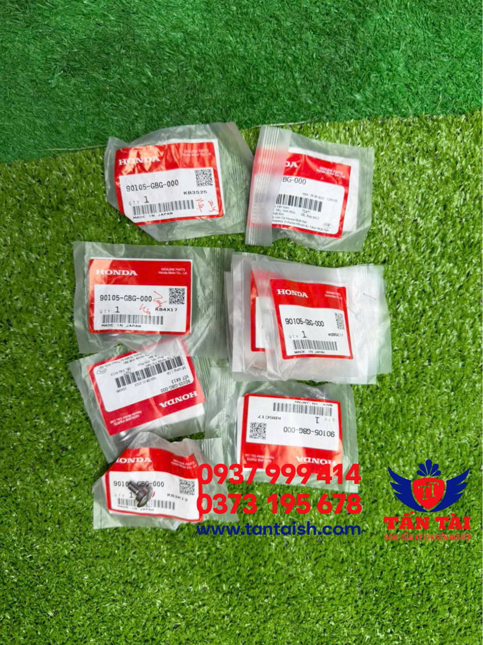 Ốc bắt trái tim (ốc giữ phần ốp yếm khoá) zin mới cho xe SH Ý đời 2009-2012 - Chuyên phụ tùng sh ý zin nhập khẩu