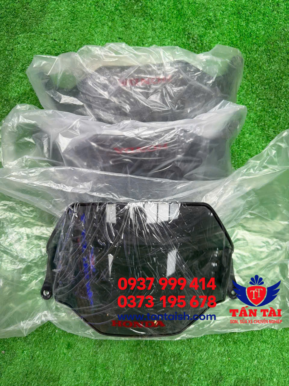 Kính chắn gió SH ý 2009 2010 2011 tem đỏ zin mới SH Ý - Chuyên phụ tùng sh ý nhập khẩu